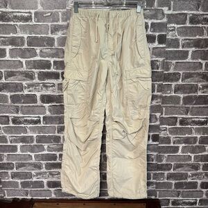 Aritzia TNA cargo pants tan khaki pockets nylon blend